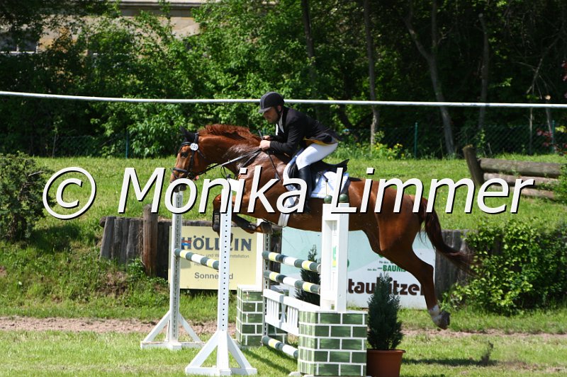 005M5429_Escada_L Springen.JPG